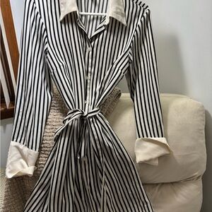 H&M Black and White Striped Long Sleeve Shirt Dress